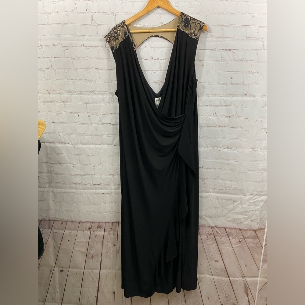 Emma & Michele Evening Dress Womens Plus Size 18W Black Deep V-Neck Open Back